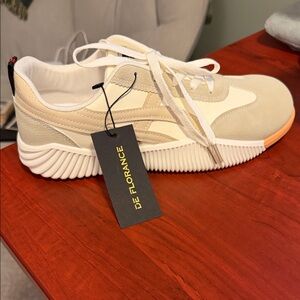De Florance Women's Cream Sneakers